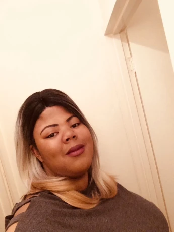 naomihotelvisits
