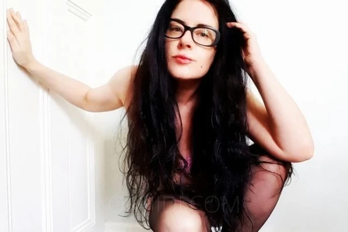 Amy Vergnés x