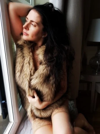 Amy Vergnés x